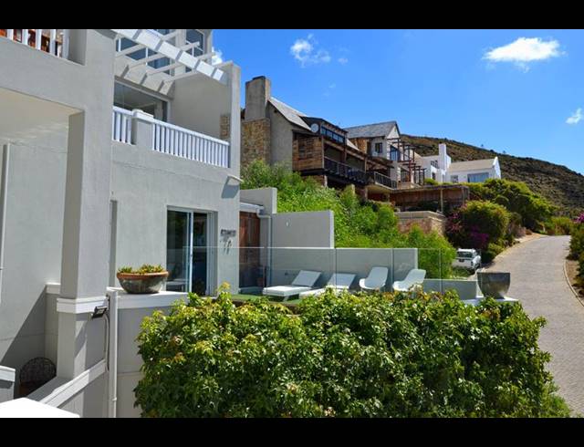 4 BEDROOM HOUSE FOR SALE IN SIMONSTOWN